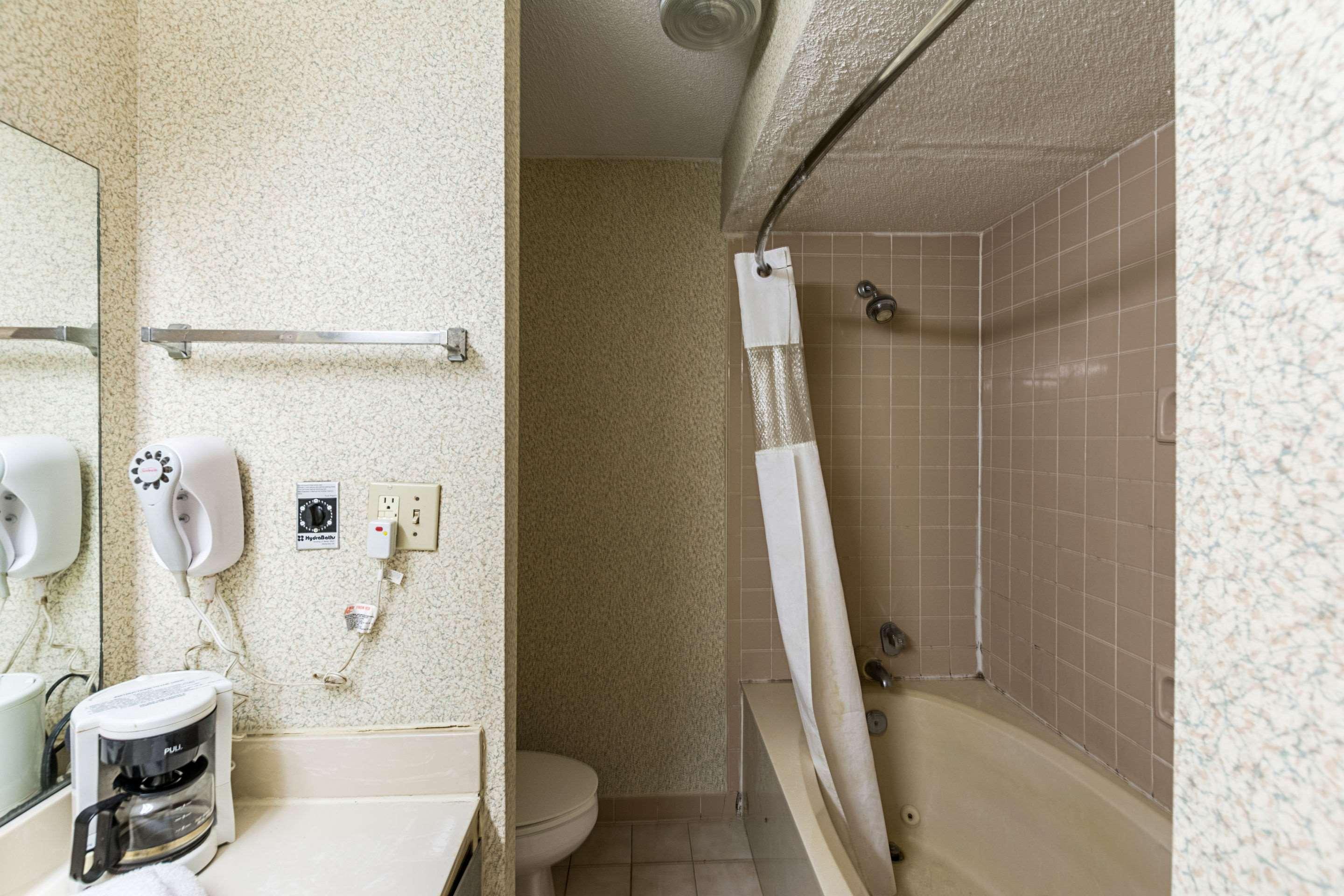 Orangeburg Inn & Suites ภายนอก รูปภาพ
